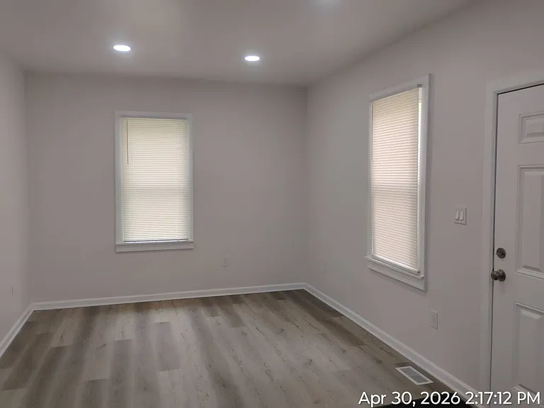 6015 Hosmer Ave — Photo 5