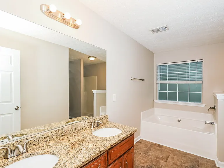 5599 Rock Shoals Way — Photo 11