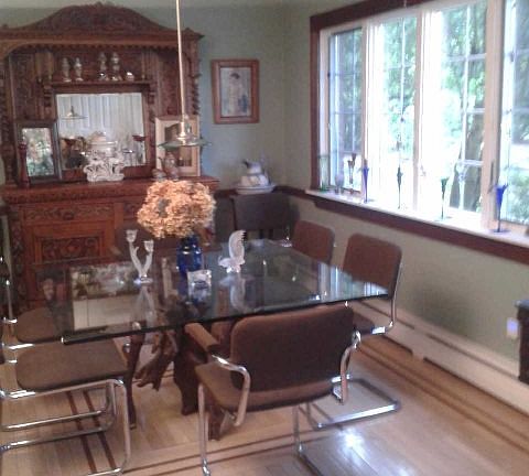 4th image of 8 Bristol Ct