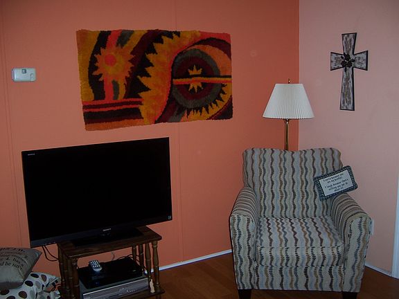 5th image of 706 Oriole Ln