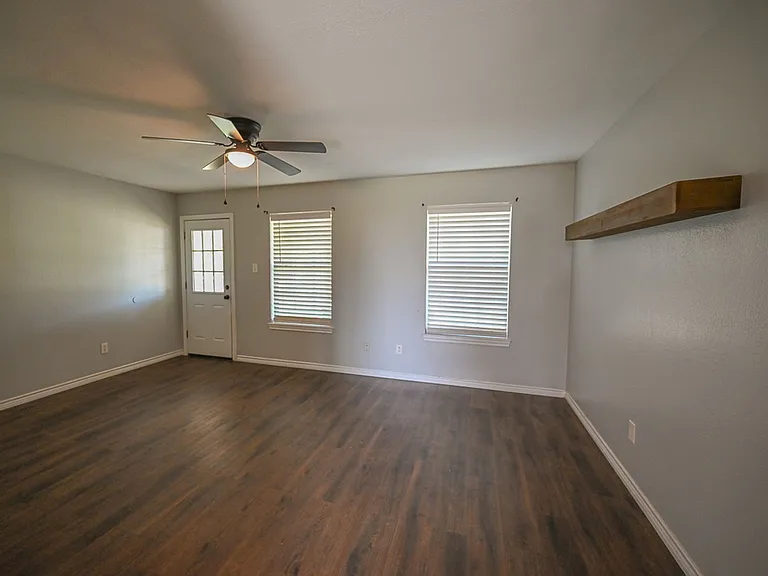 1705 N Cates St — Photo 3