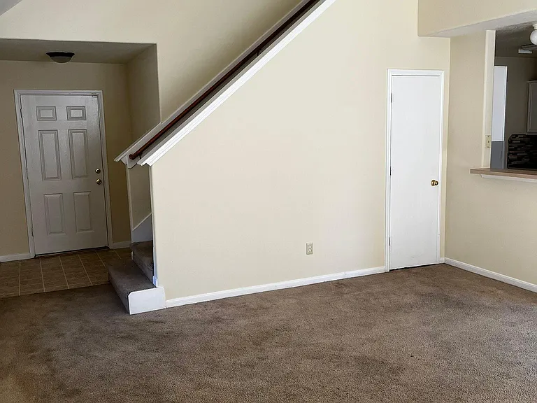 6619 Rusty Ridge Ln — Photo 2
