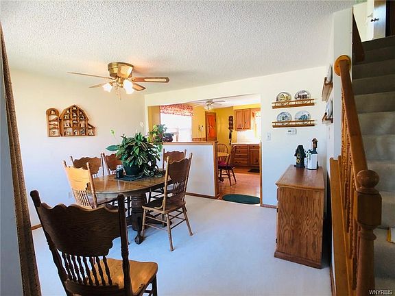 5th image of 4355 Robin Ln
