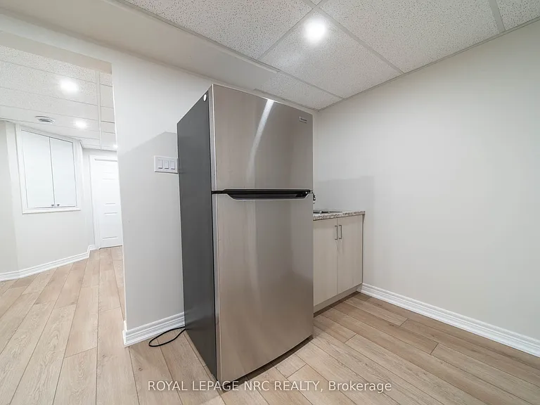 5200 Dorchester Rd #3 — Photo 29