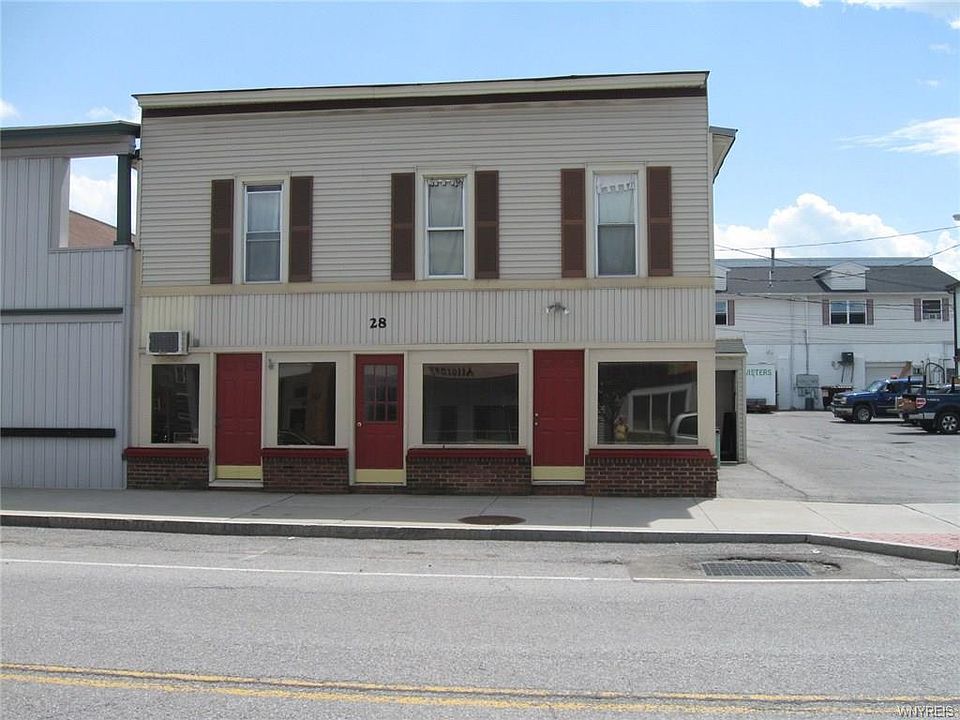 2nd image of 28 Main St