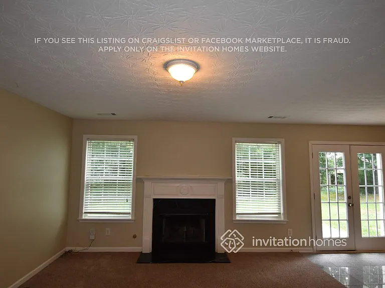 2327 Pierce Way — Photo 2