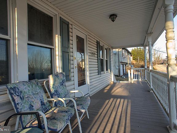 5th image of 107 Kings Hwy