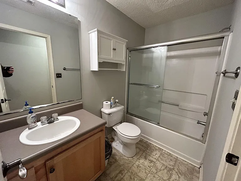 1601 Harts Ridge Dr — Photo 12