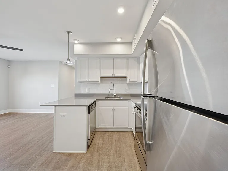502 Gerhard Street — Photo 9