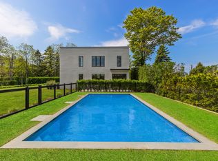 53 Oak Grove Rd, Southampton, NY 11968