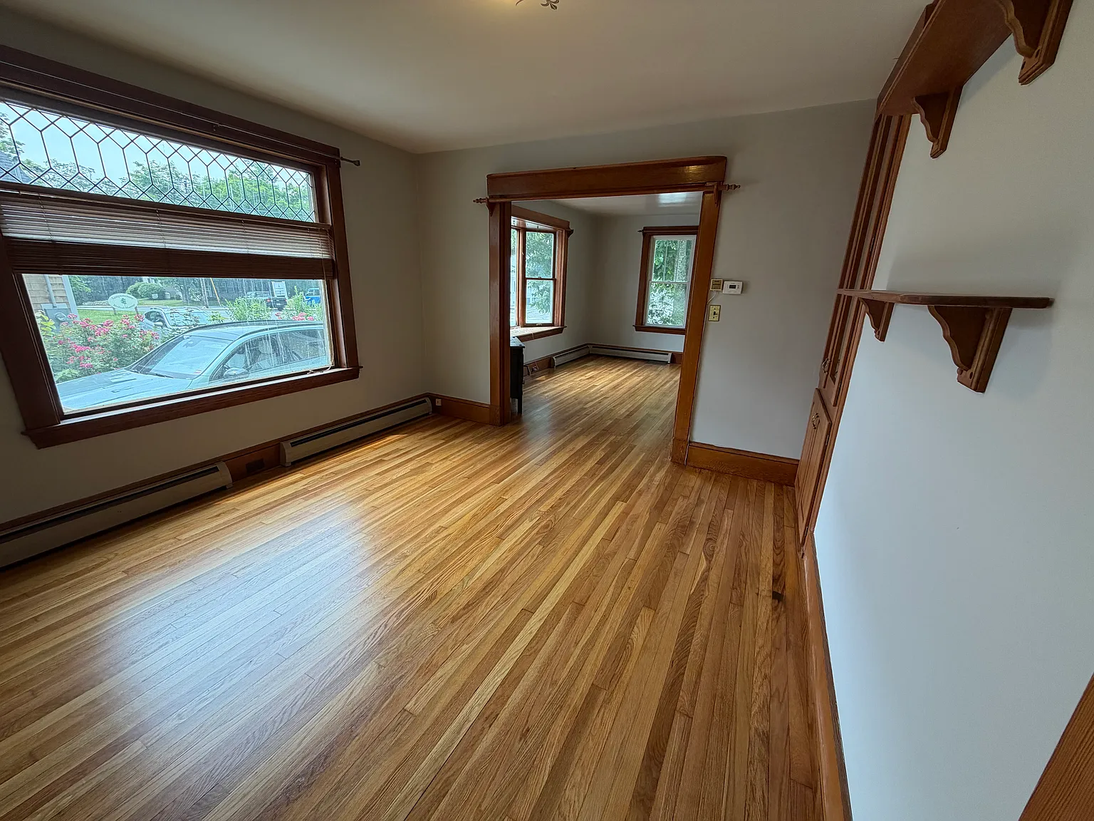 3 bed, 1.5 bath, 1800 sqft, $2,095 — Photo 4