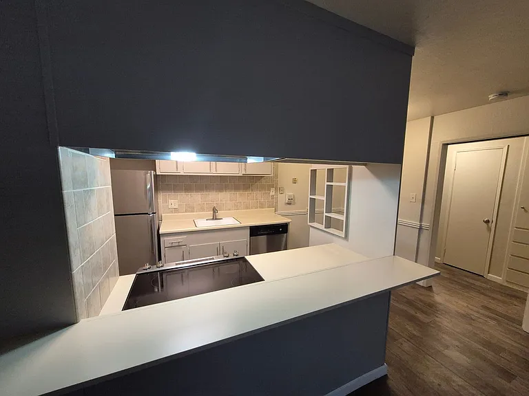 1711 N Street, Sacramento — Photo 16