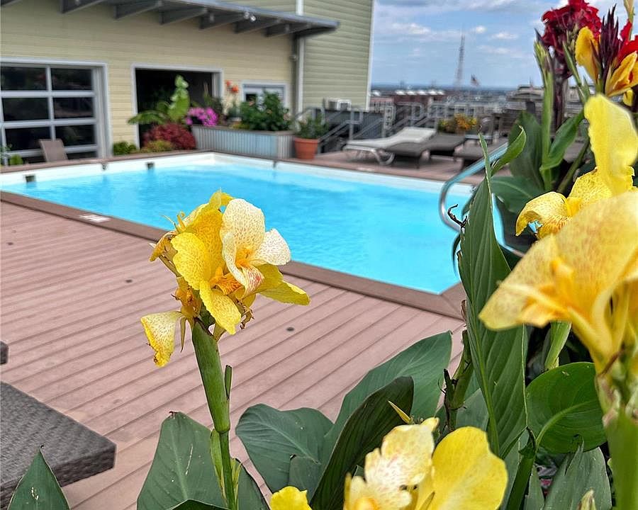 1st image of 2323 Locust Ave #410