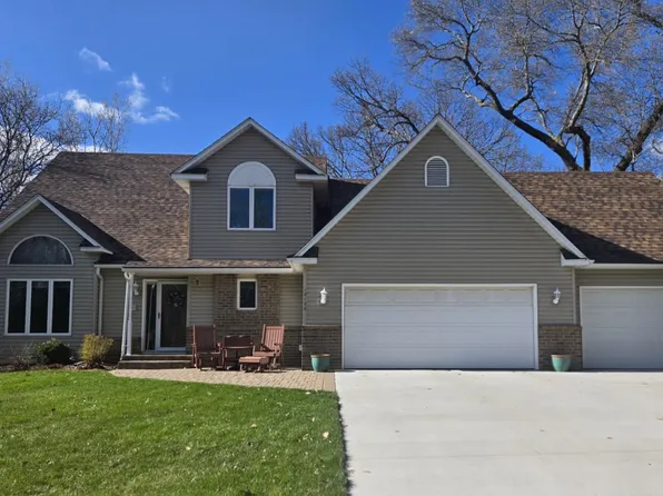 12126 Gantry Ln, Apple Valley, MN 55124