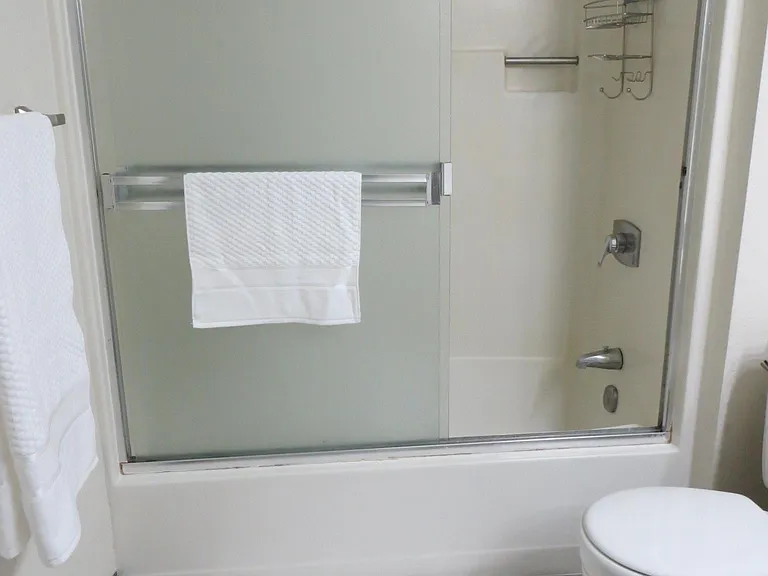 37 Emery Bay Dr — Photo 10