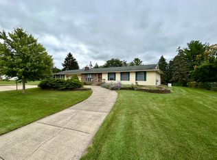 2188 Candlewood Dr, Charlotte, MI 48813