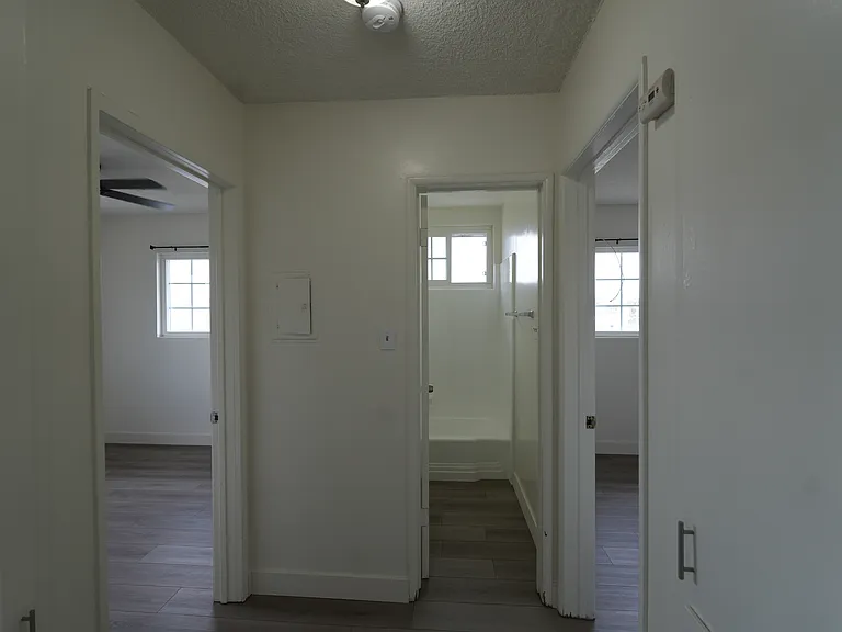1621 W 226th St #8 — Photo 8