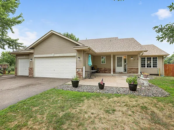405 12th Ave NW, Isanti, MN 55040