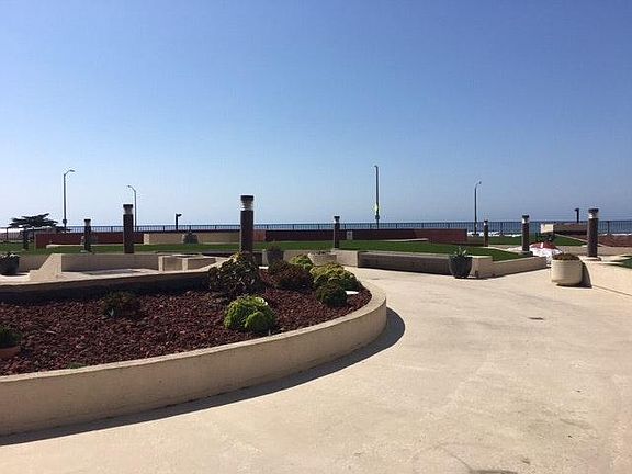 2nd image of 825 La Playa St APT 123