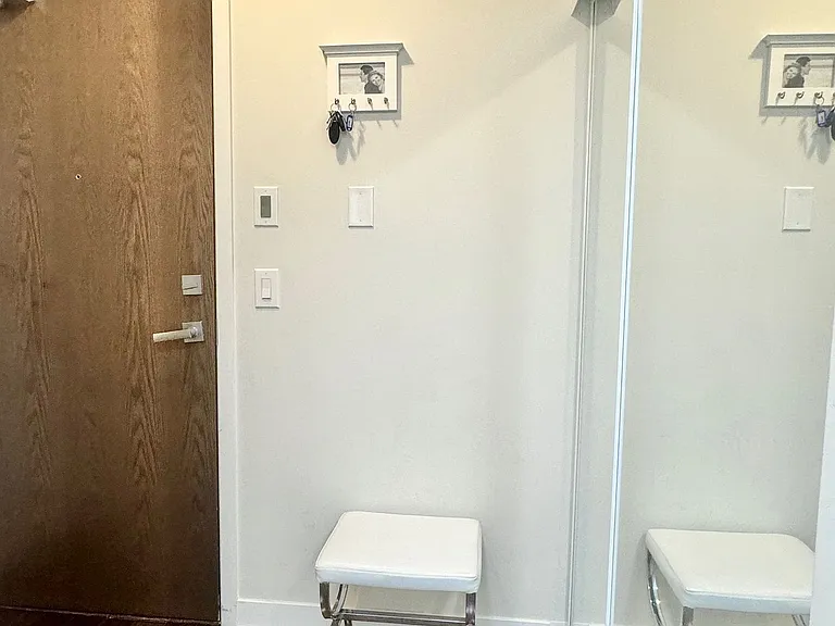 365 Prince Of Wales Dr E #1002 — Photo 18