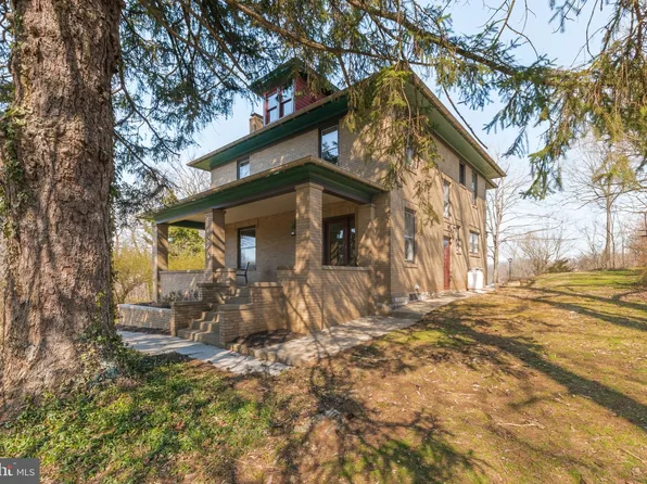 305 N Mill St, Shepherdstown, WV 25443
