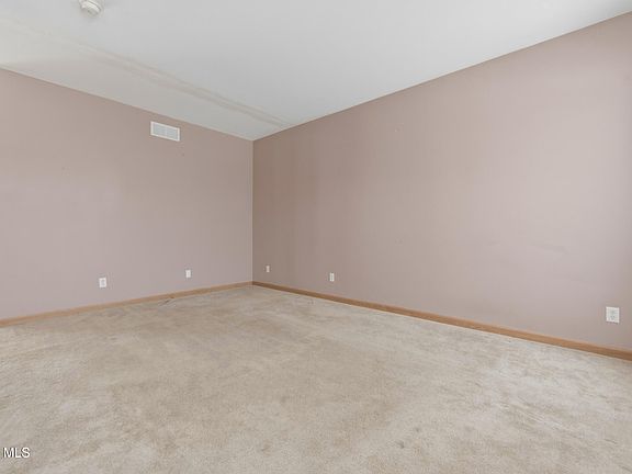 5th image of 790 E Monroe Street