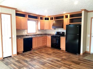 9376 Evergreen Dr, Linden, MI 48451