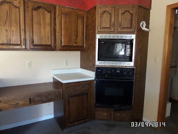 4th image of 806 Ewers Ave