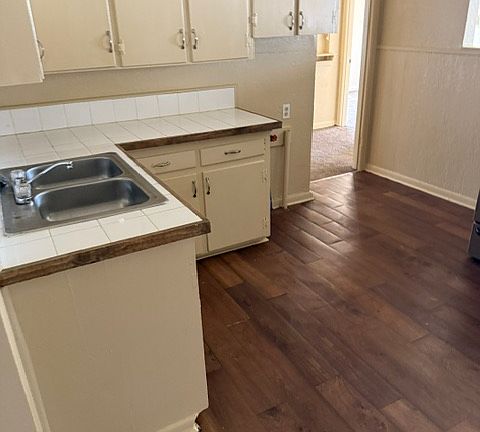 4th image of 3837 Childress St