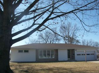 1610 10th Ave, Grinnell, IA 50112