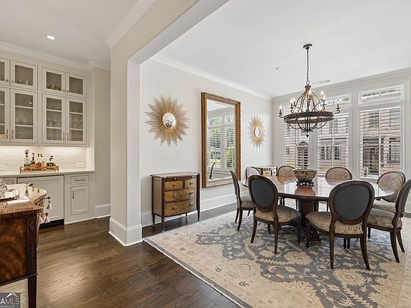 5th image of 215 Marjean Way