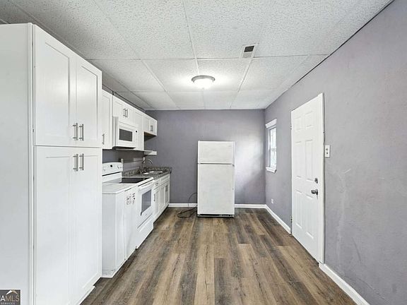 2nd image of 1527 Langston Ave SW APT A
