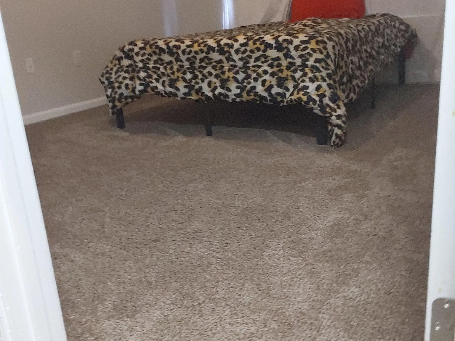 4 bed, 2.5 bath, 2038 sqft, $975 — Photo 2
