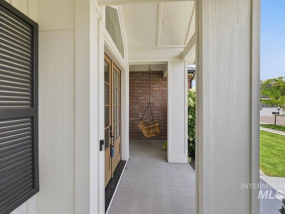 3rd image of 2751 N Yount Way