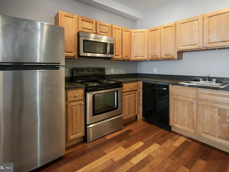 1940 N Gratz St #1 — Photo 8