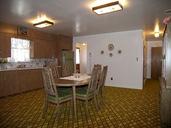 2nd image of 5 Linda Ln