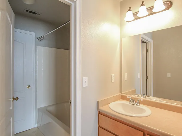 1440 Serrano Pl — Photo 11