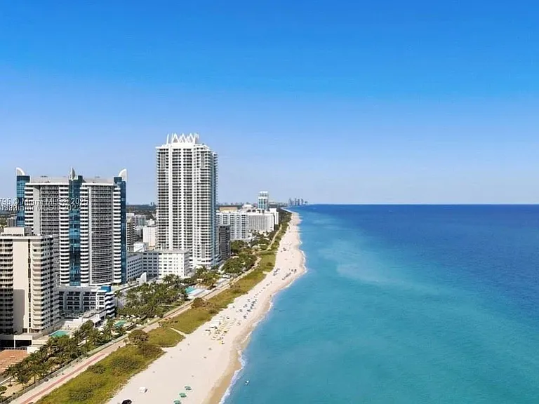 6301 Collins Ave #1606 — Photo 12