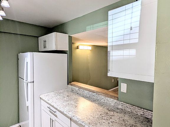 5th image of 3385 Ramblewood Pl
