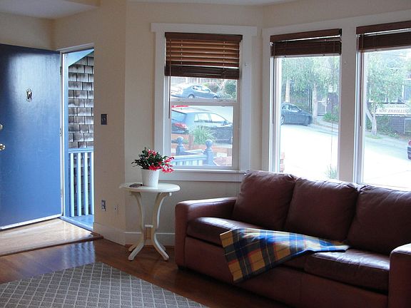 4th image of 823 Carolina St