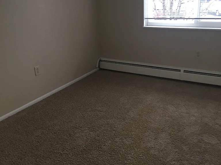 Valley York Apartments — Photo 21