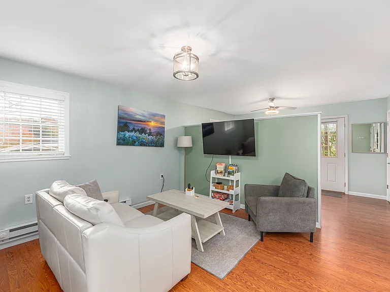 223 Davidson Rd — Photo 2