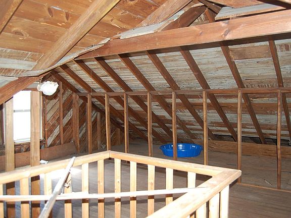 2nd image of 426 N Green St