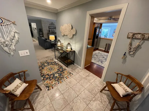 90 Bishop Sq, Columbus, OH 43209