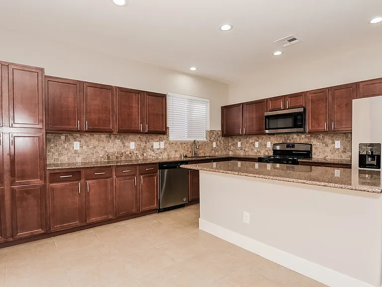 9021 Norwood Creek Rd — Photo 10