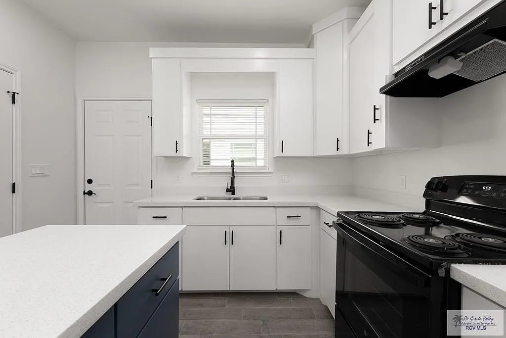 2 bed, 1.5 bath, 992 sqft, $999 — Photo 4