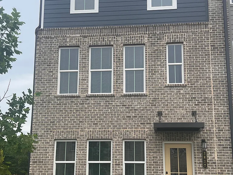2827 Beacon Bend Xing — Photo 1