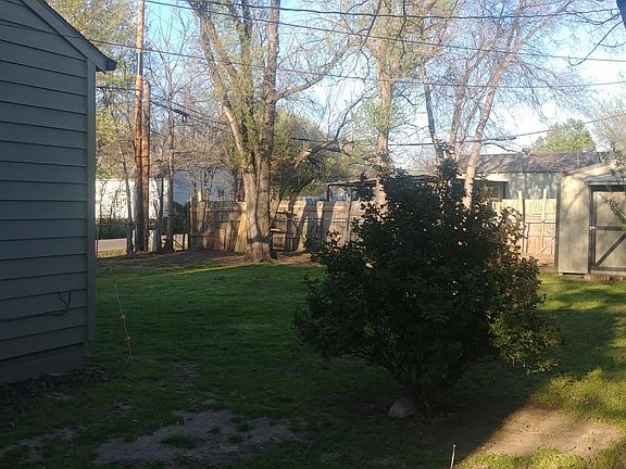 1643 Back Yard