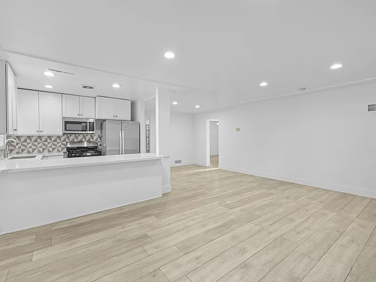 6306 Connie Dr — Photo 8