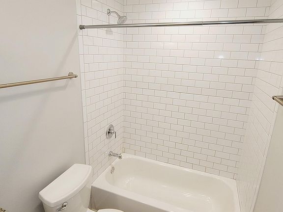 5th image of 508 N Cass Ave #11226735